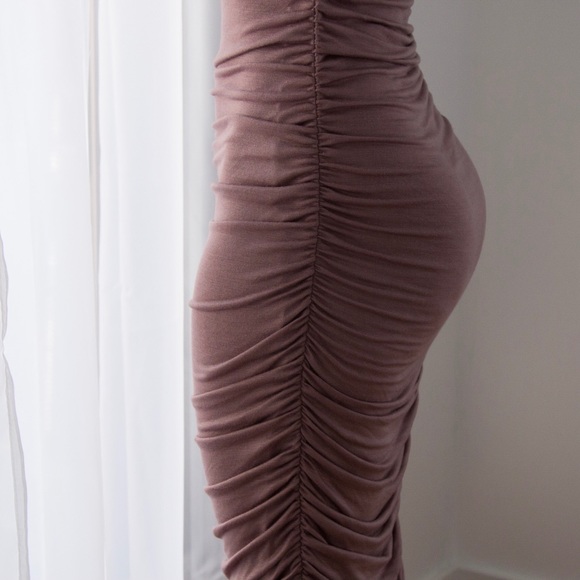 SoldOut11thStreet - Picture 2 of 8