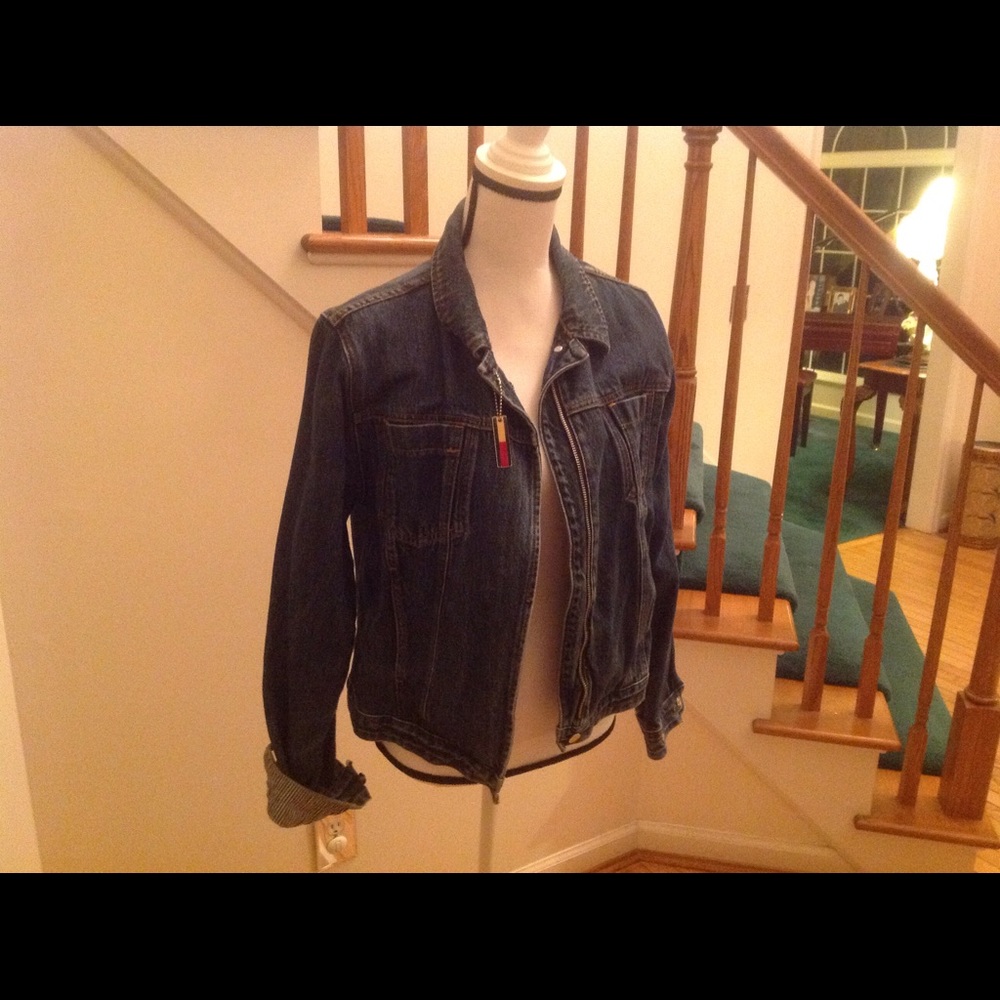 VINTAGE TOMMY HILFIGER JEAN JACKET