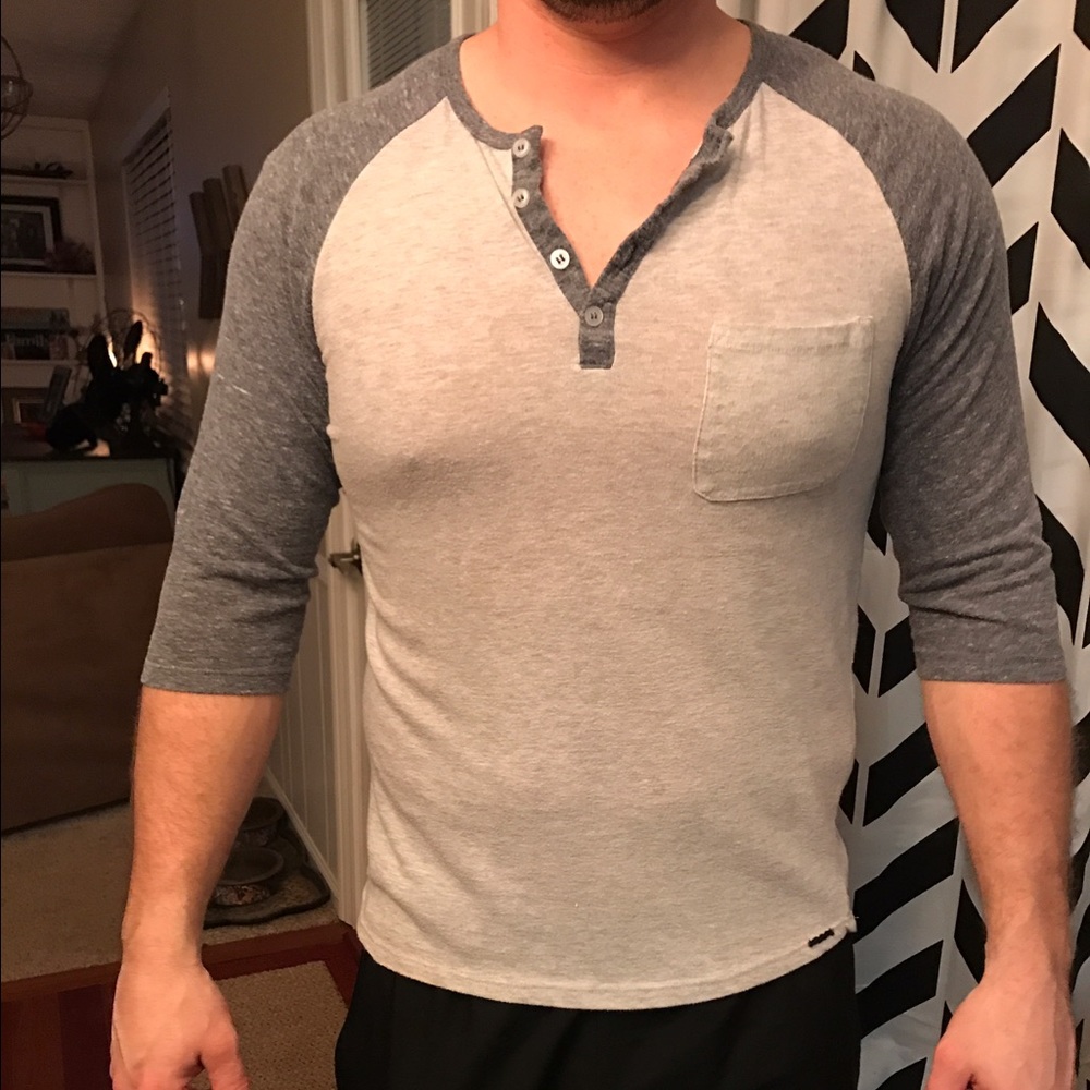 Buckle 3/4 sleeve shirt
