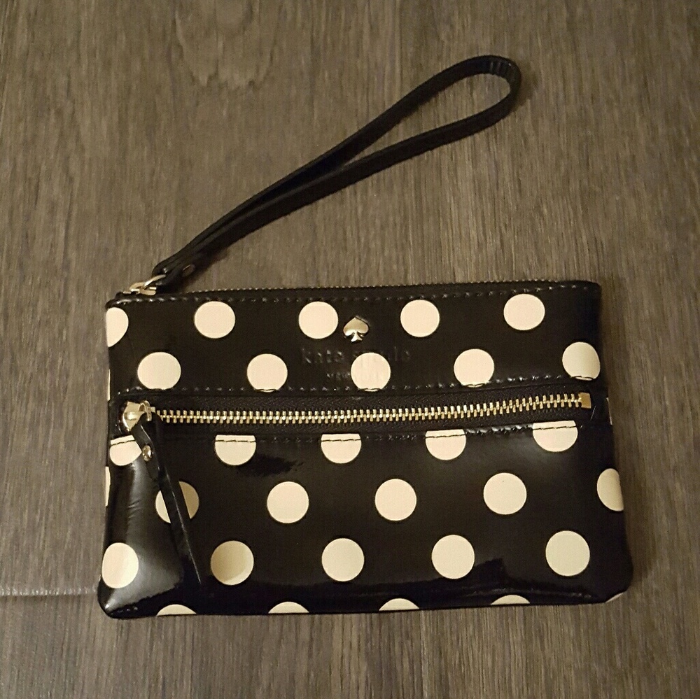 New low price!! Kate spade wristlet