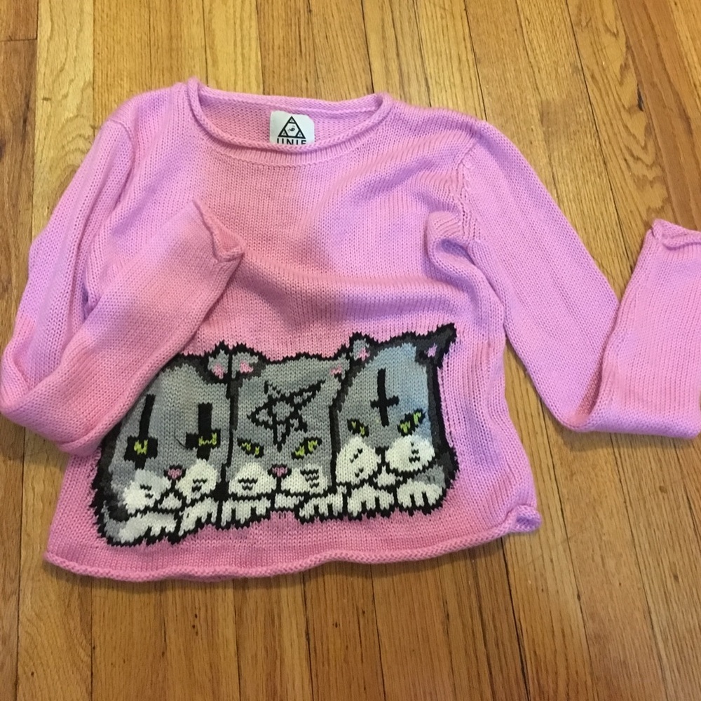 Unit cat sweater