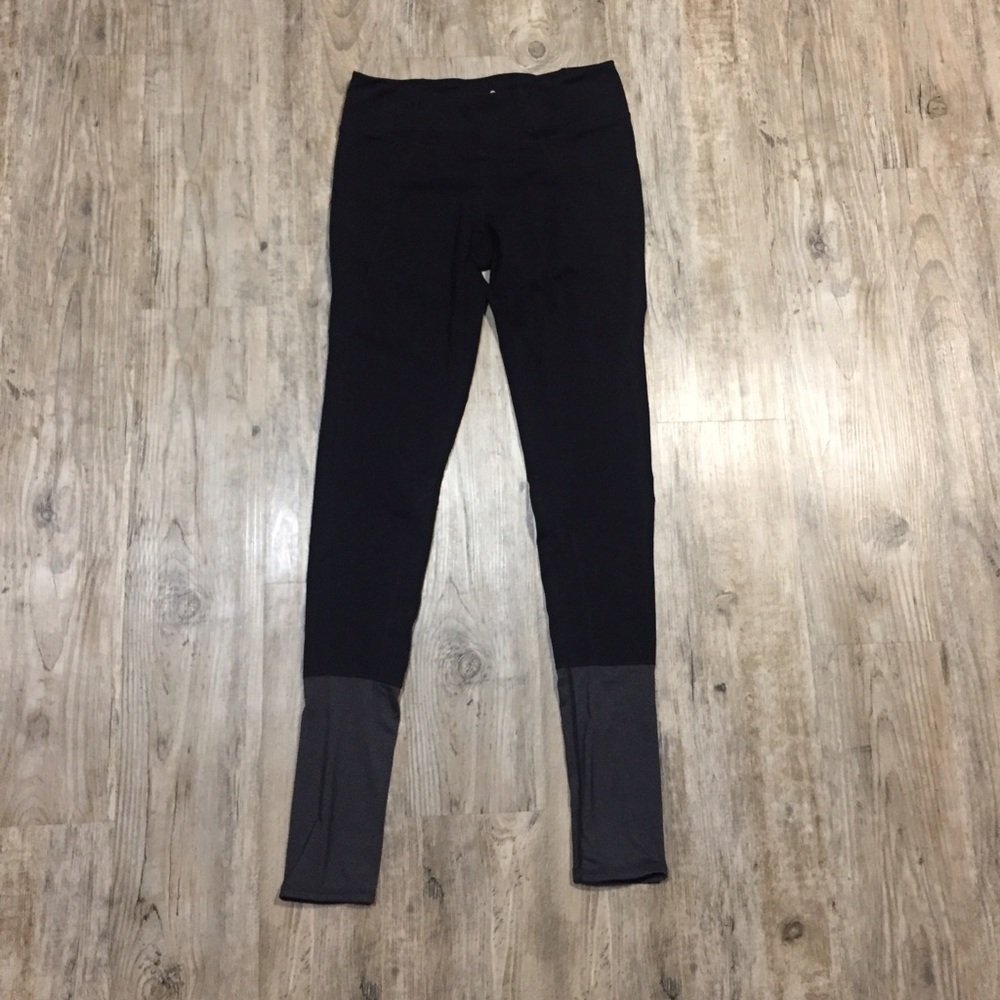 Athleta Plie Black & Gray Leggings