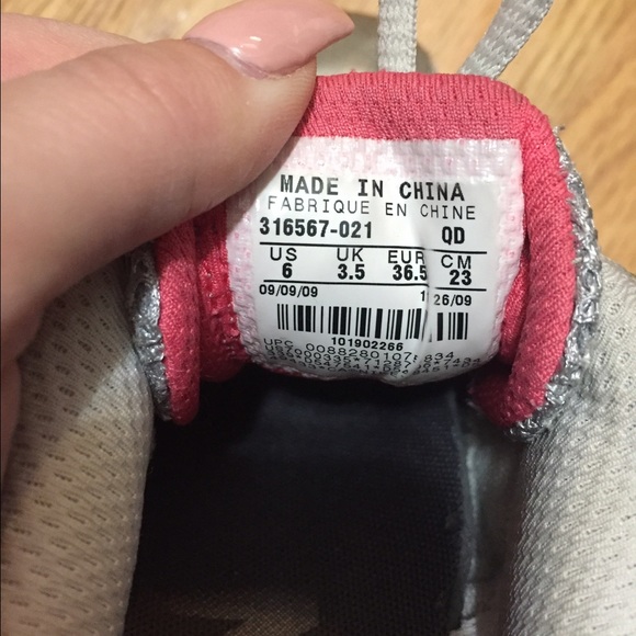 Nike sneakers - Picture 2 of 2