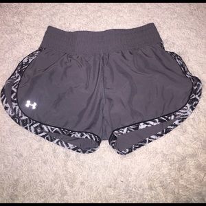 Under Amour running shorts !!