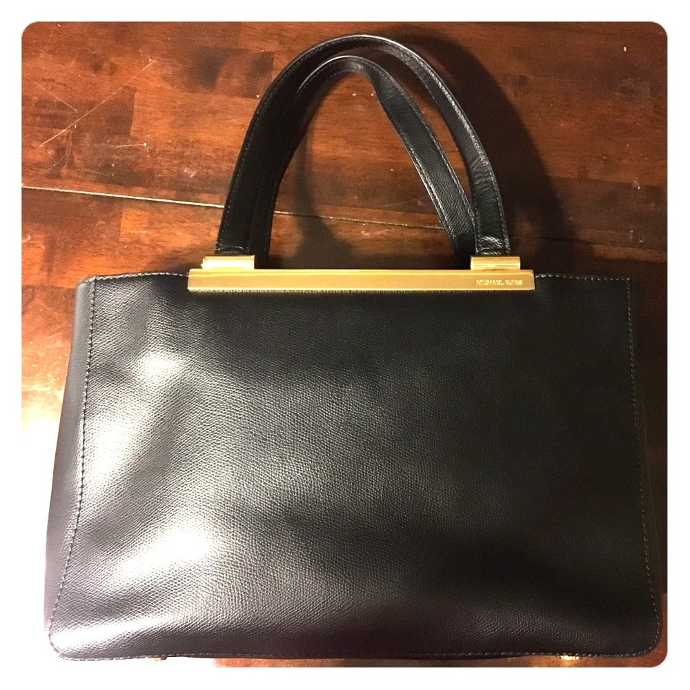 Authentic Michael Kors Shoulder Bag