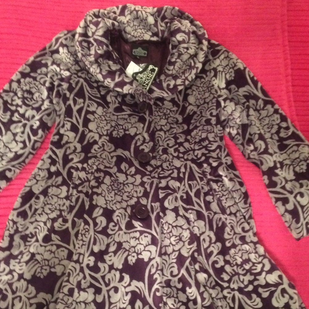 Angie Lightweight Velvet Coat