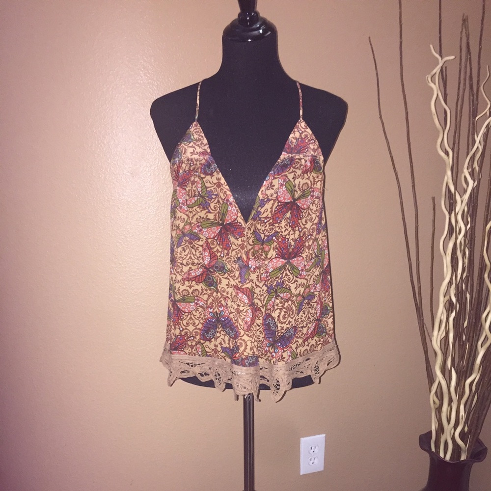 New w/out tags-butterfly detail camisole