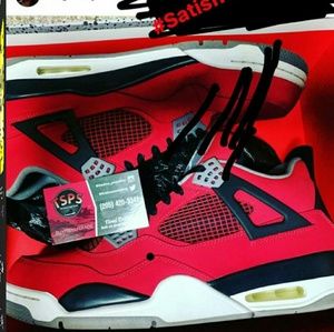 Meet your Posher, Jeremiah