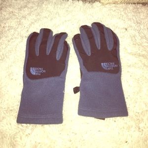 North face gloves