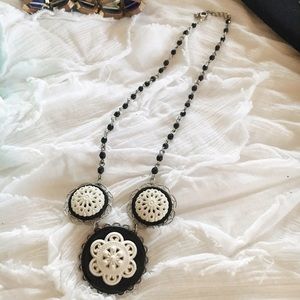 | Boutique Necklace |