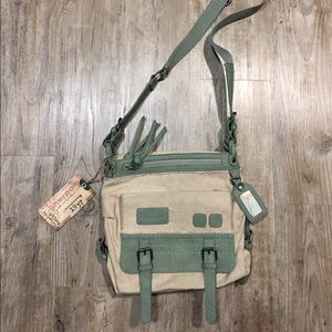 NWT Sherpani Willow Crossbody