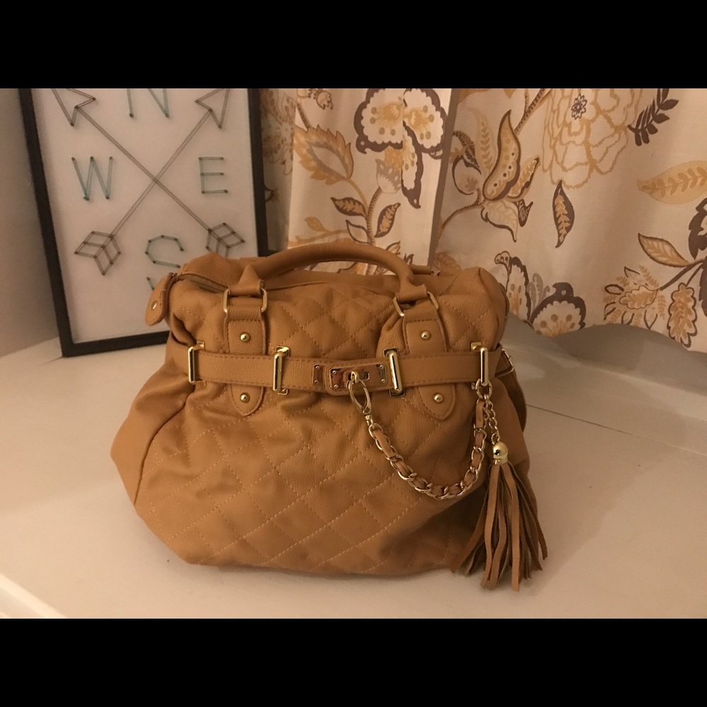 Steve Madden quilted Bag