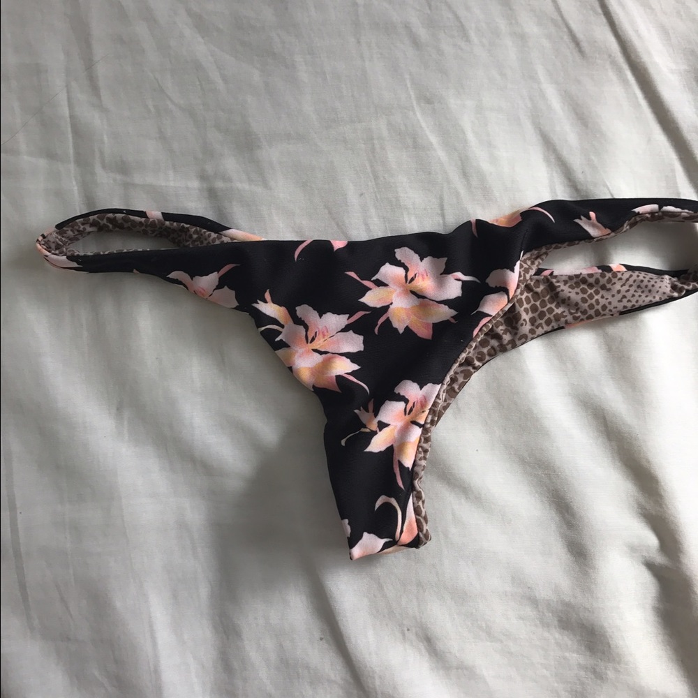 Acacia aloha bottoms