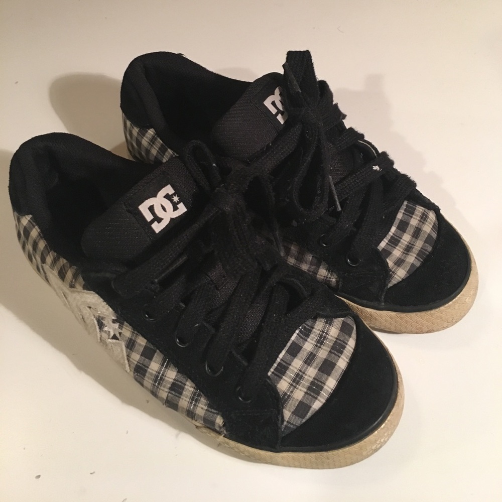 DC Sneakers