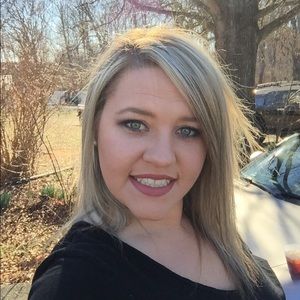 Meet your Posher, Dana