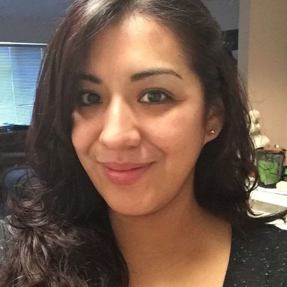 Meet your Posher, Cindy - Picture 1 of 1