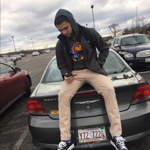 Meet your Posher, Joshua