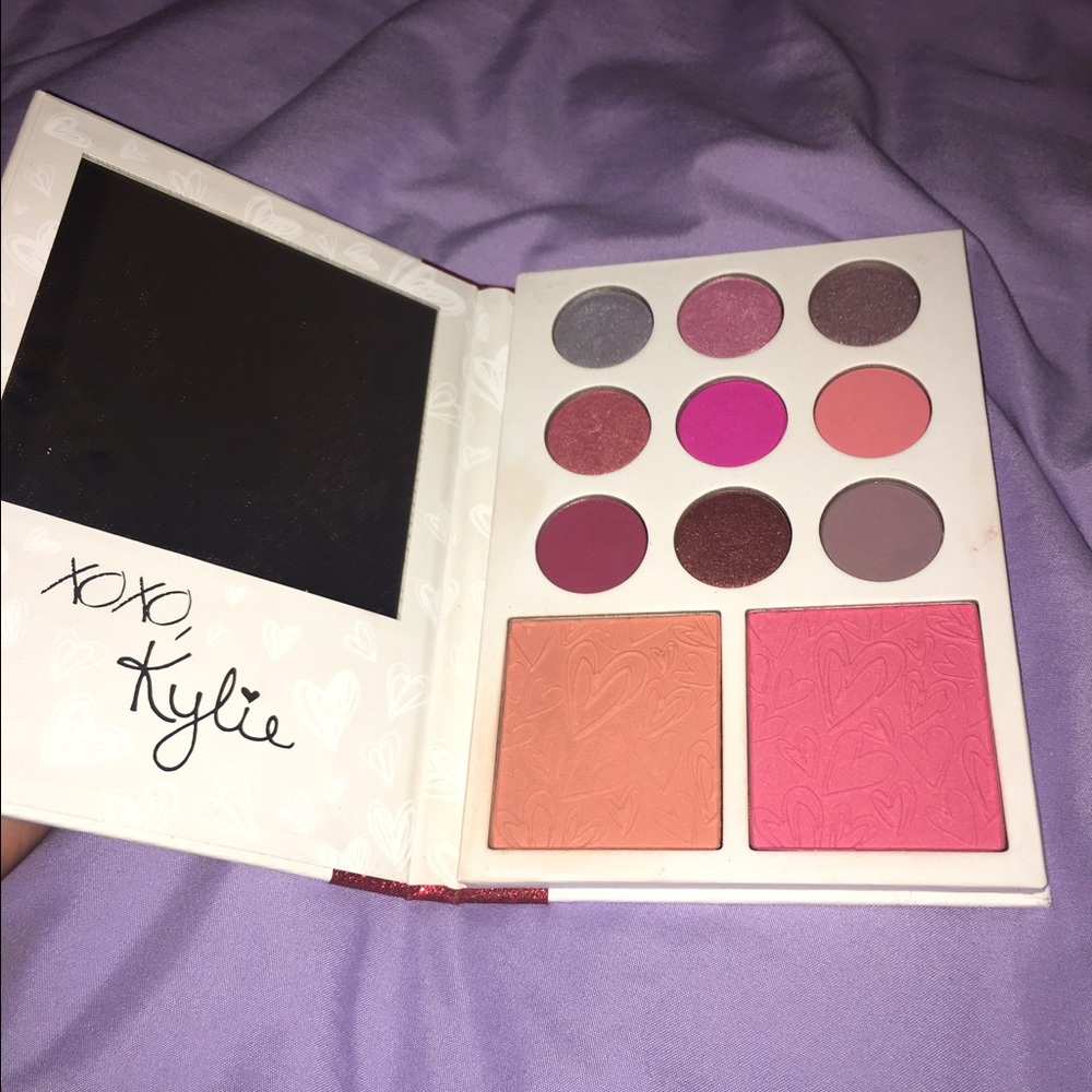 AUTHENTIC Kylie's Diary (Valentine's Day Edition) - Picture 2 of 3