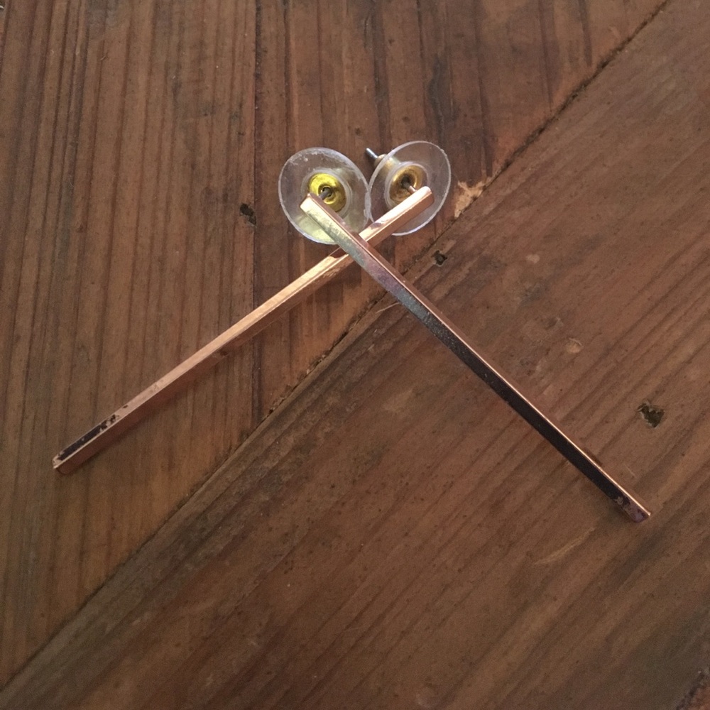 Rose gold bar earrings
