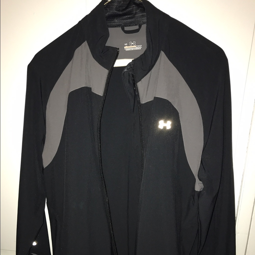 Under armor size large lightweight zip up