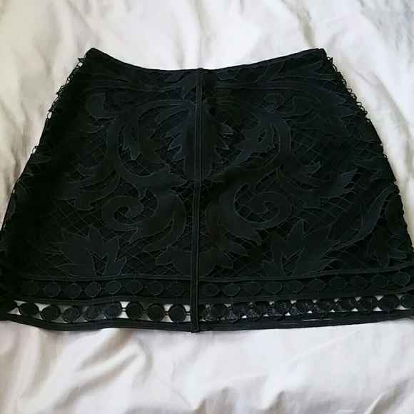 NWT Express lace skirt - Picture 2 of 6
