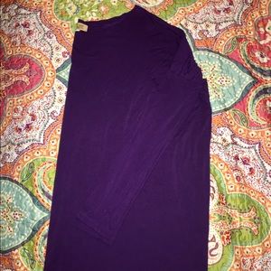 Piko Tops Size Medium- $20.00