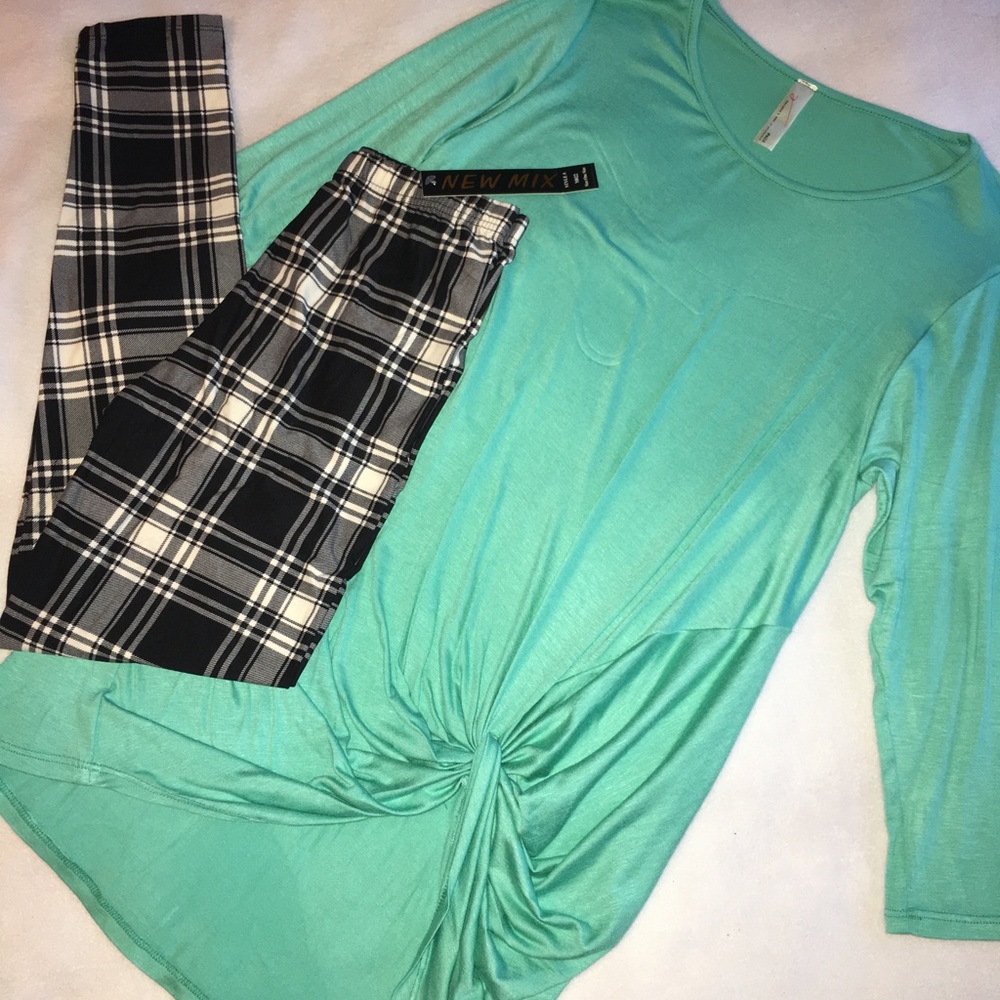 ALL KNOTTED UP! Pistachio knot detail tunic top - Picture 4 of 4