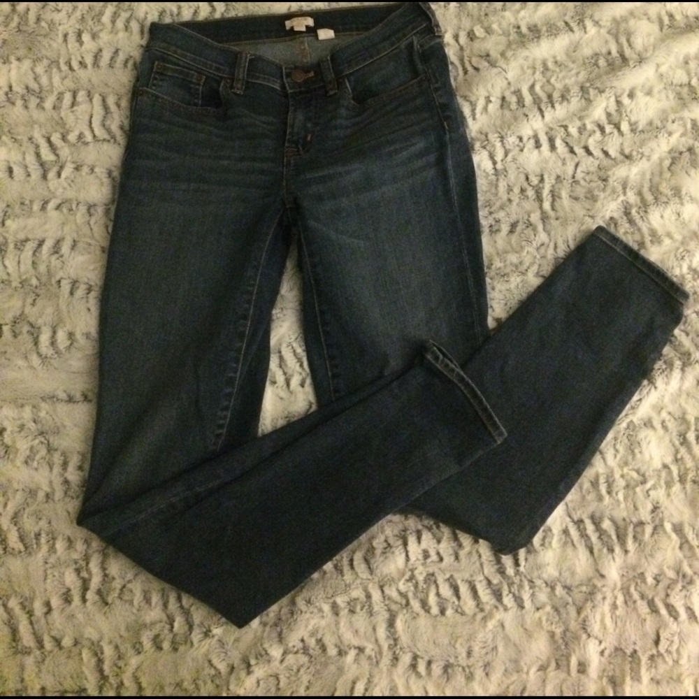 J CREW DARK WASH SKINNY JEANS
