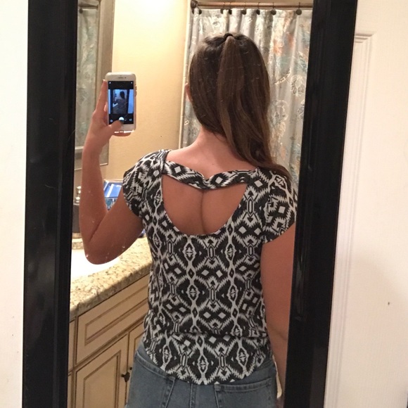 Aztec patterned shirt - Picture 4 of 4