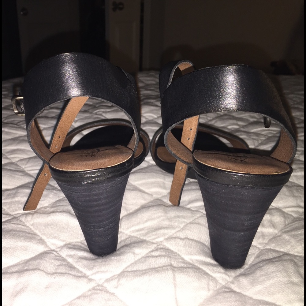 NBW Lucky Brand Sandals