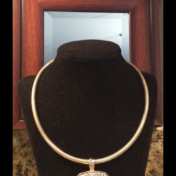 Magnetic checker with onyx pendent - Picture 3 of 3