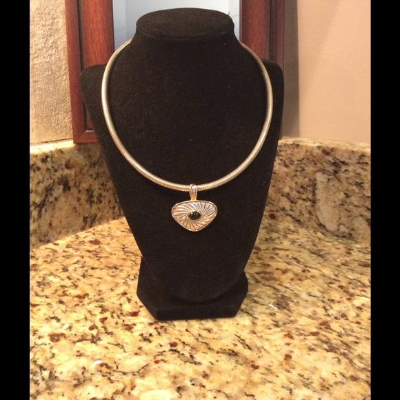 Magnetic checker with onyx pendent - Picture 2 of 3