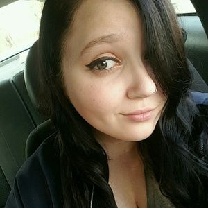 Meet your Posher, Abbie