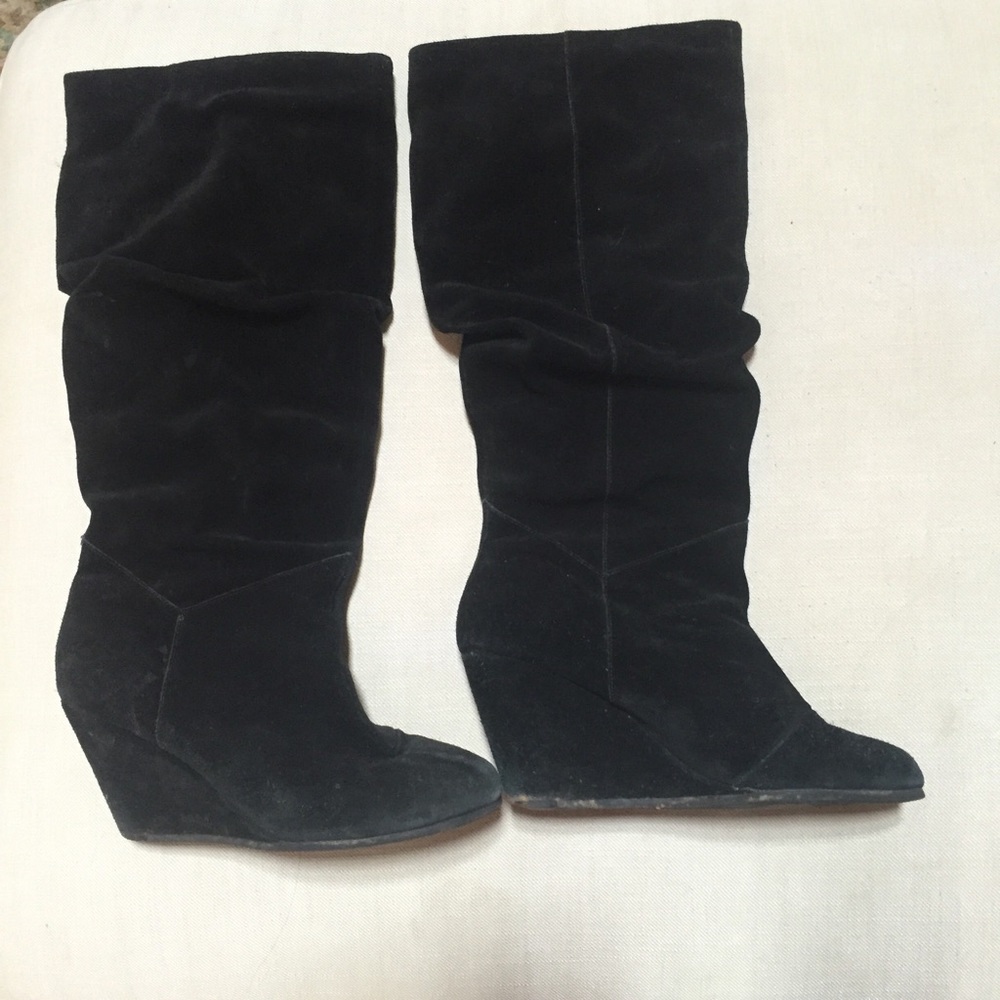 TOPSHOP knee high black suede heeled boots