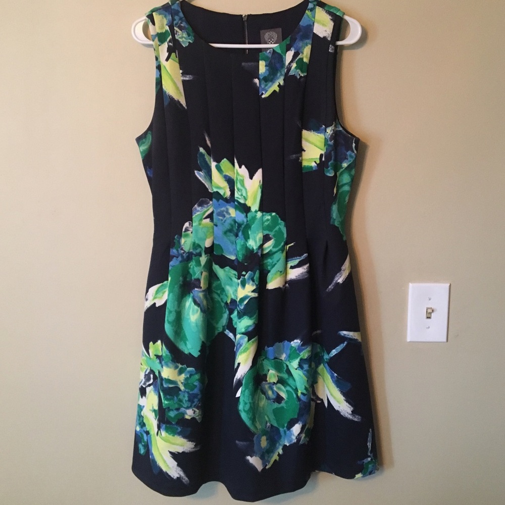 NWT Vince Camuto Floral Dress