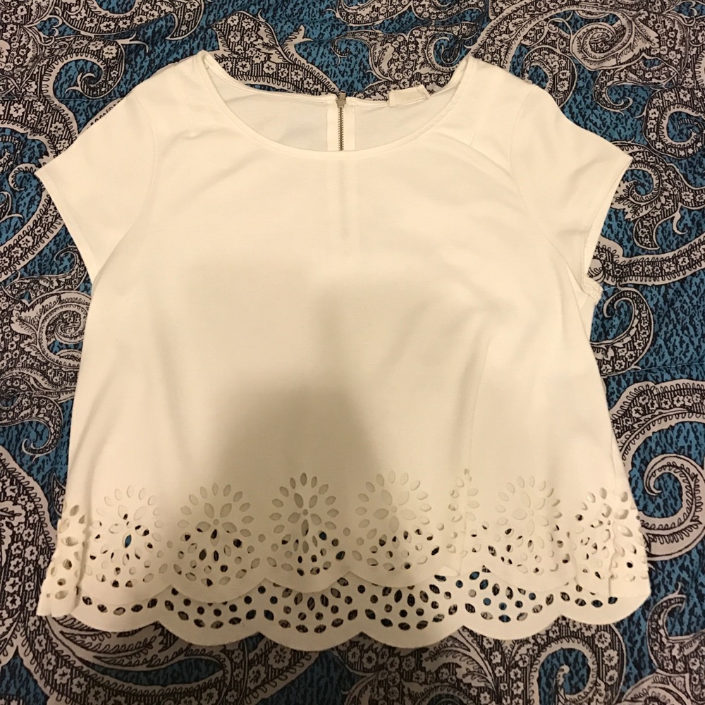 White flower cut shirt