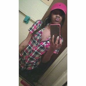 Meet your Posher, Kay