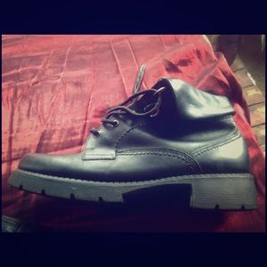 Women's leather riding boots