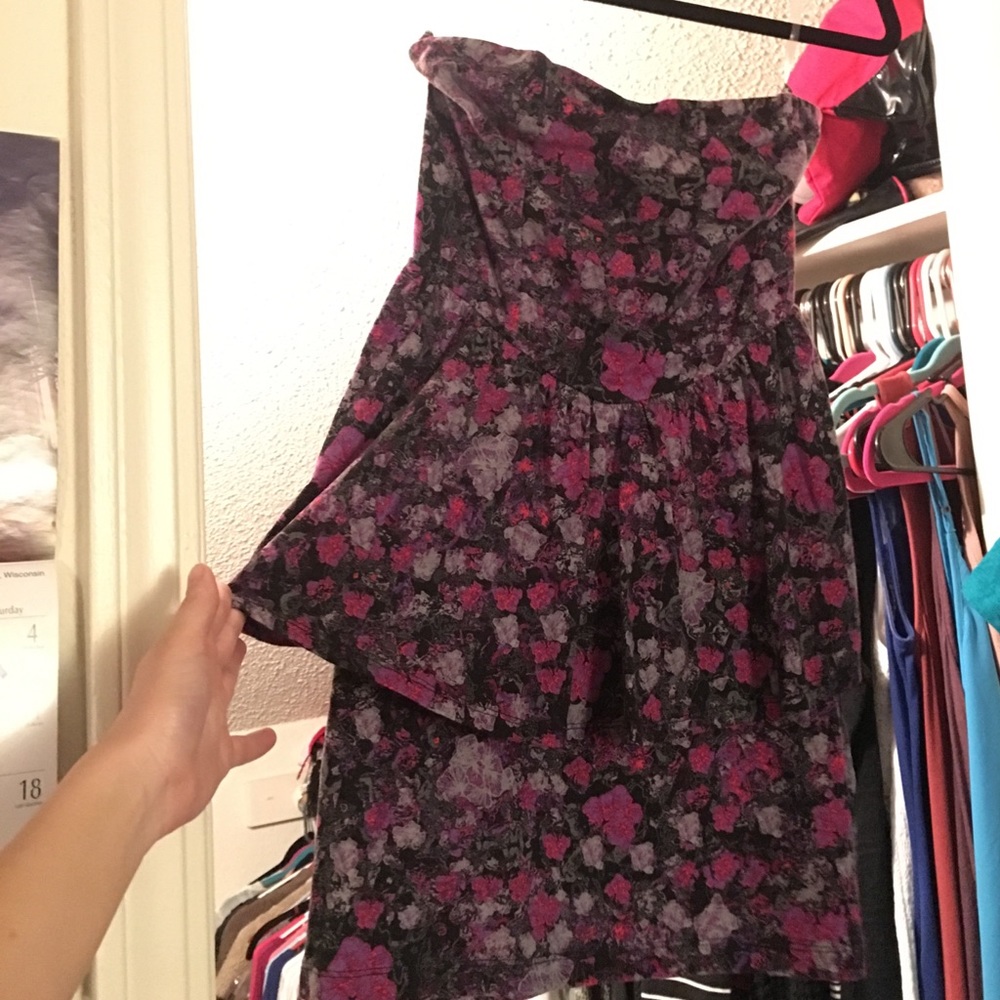 Strapless peplum top