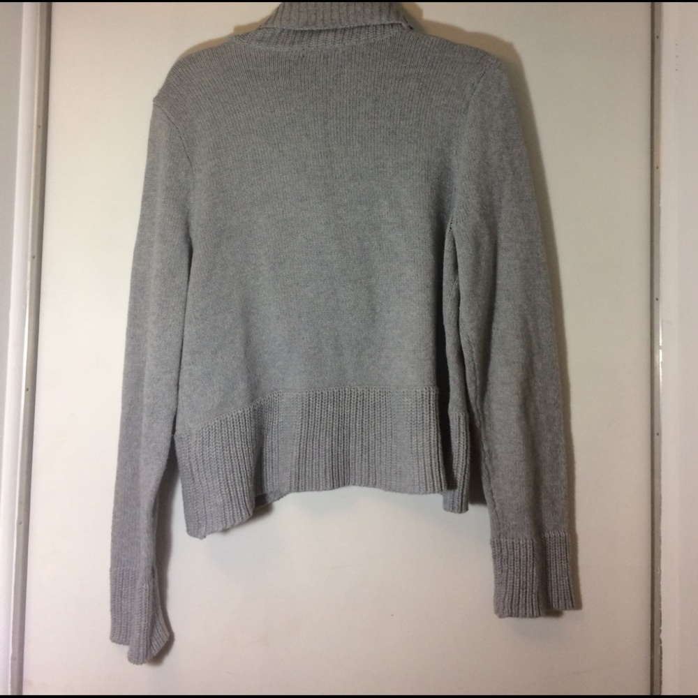 Button sweater - Picture 3 of 3