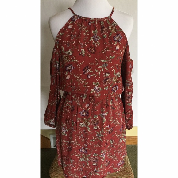 ❤Final Sale❤ Cold Shoulder Hi-Neck Dress. - Picture 2 of 6