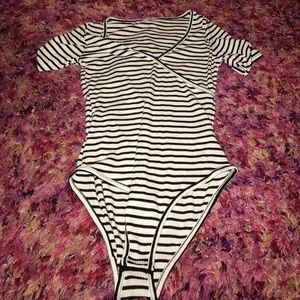 Striped short sleeve body suit