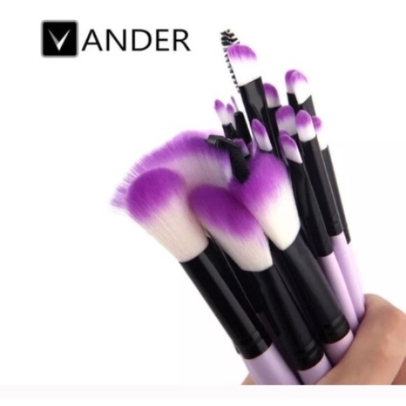 32pcs Purple Makeup 💄Brushes - Picture 3 of 4