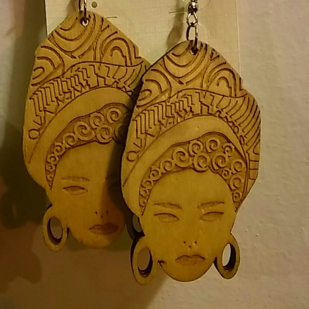 Handcarved African silhouette earrings