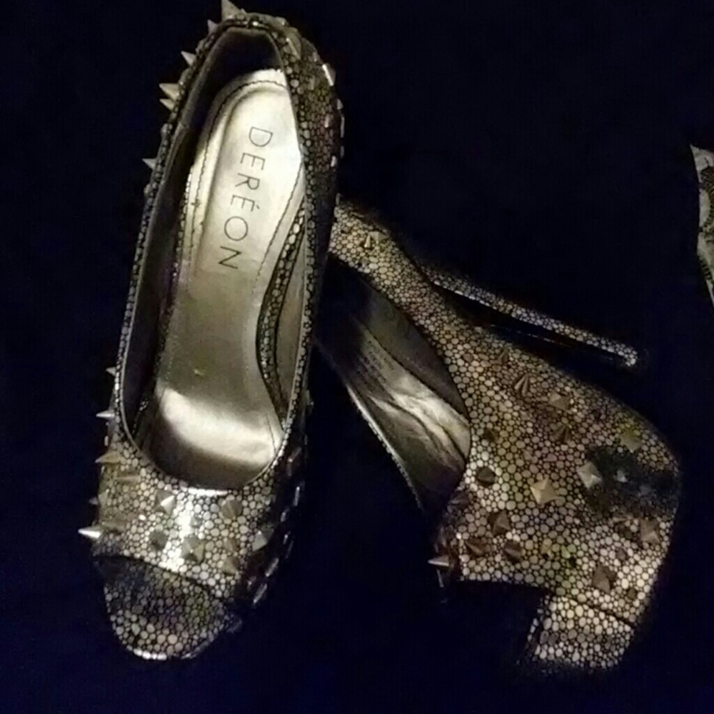 5 inch 5 1/2 high heel Dereon open toe shoe