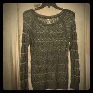 Gray fitted sweater Medium, some sparkle in it!