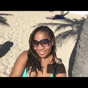 Meet your Posher, Lekesia