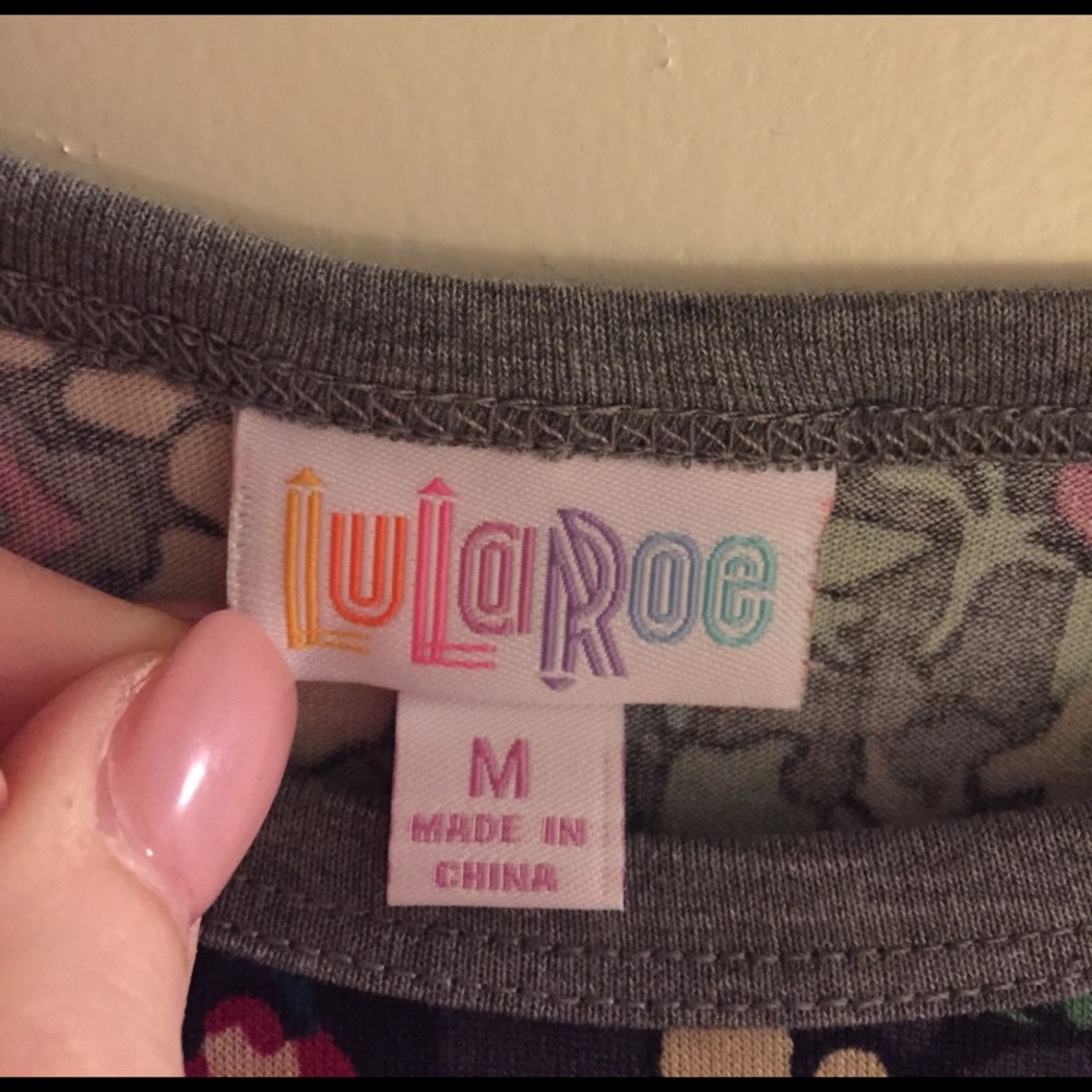 LuLaRoe Randy Tee - Picture 2 of 3