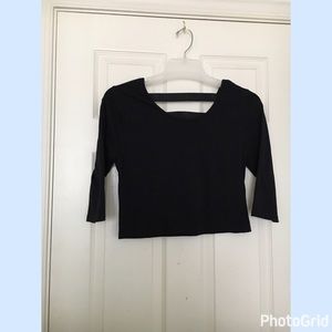 Black quarter sleeve crop top