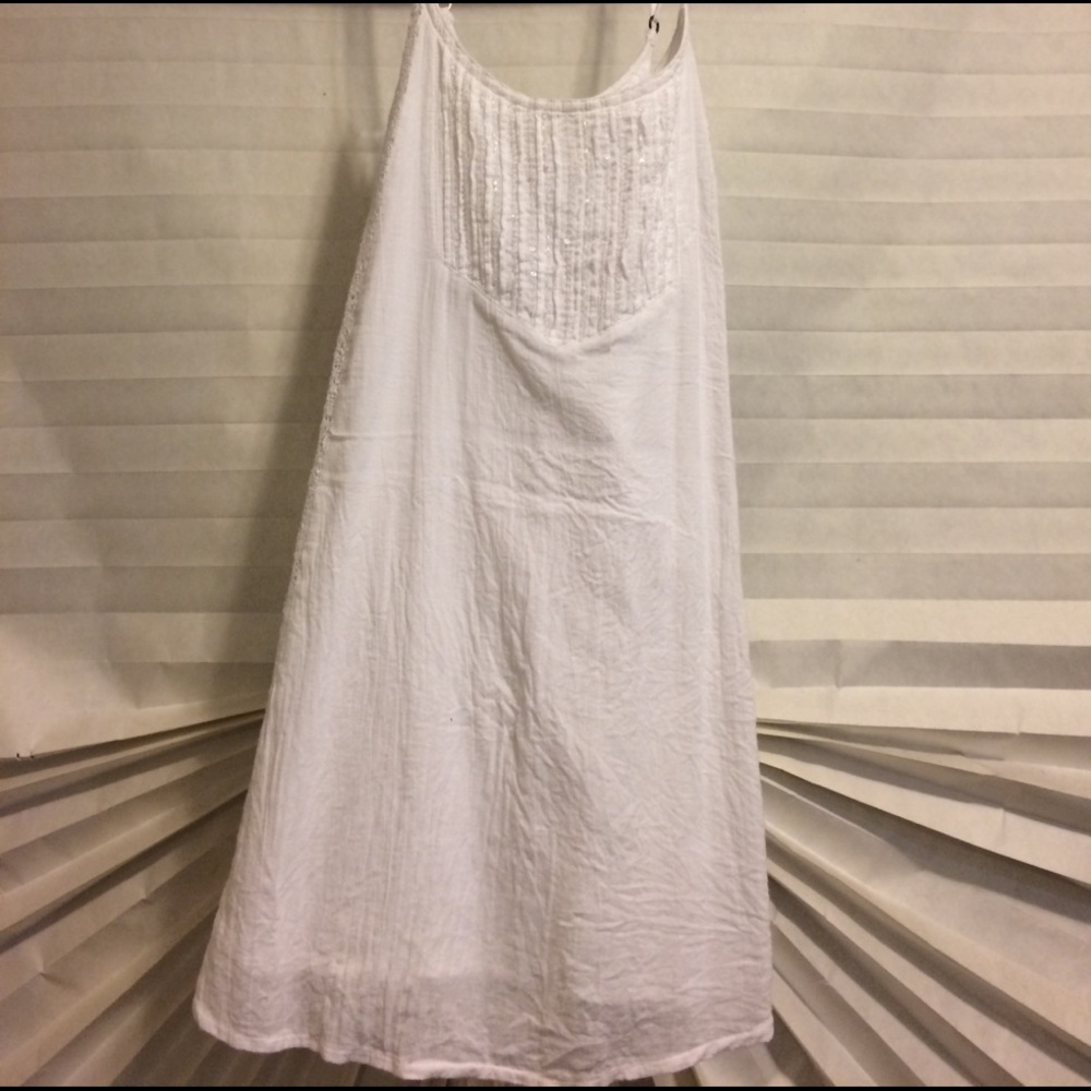 White beach cover up